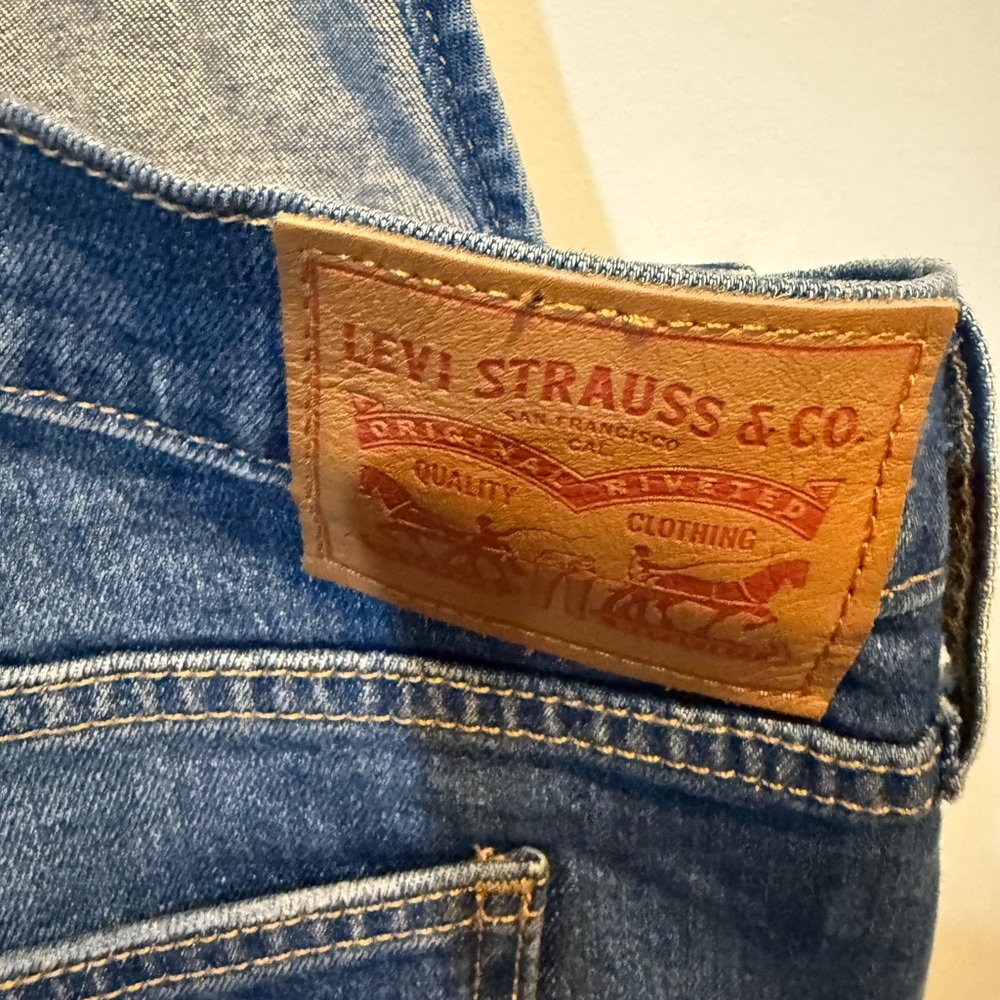 Levi's Classic Blue Denim Overalls Size Medium - Picture 6 of 8